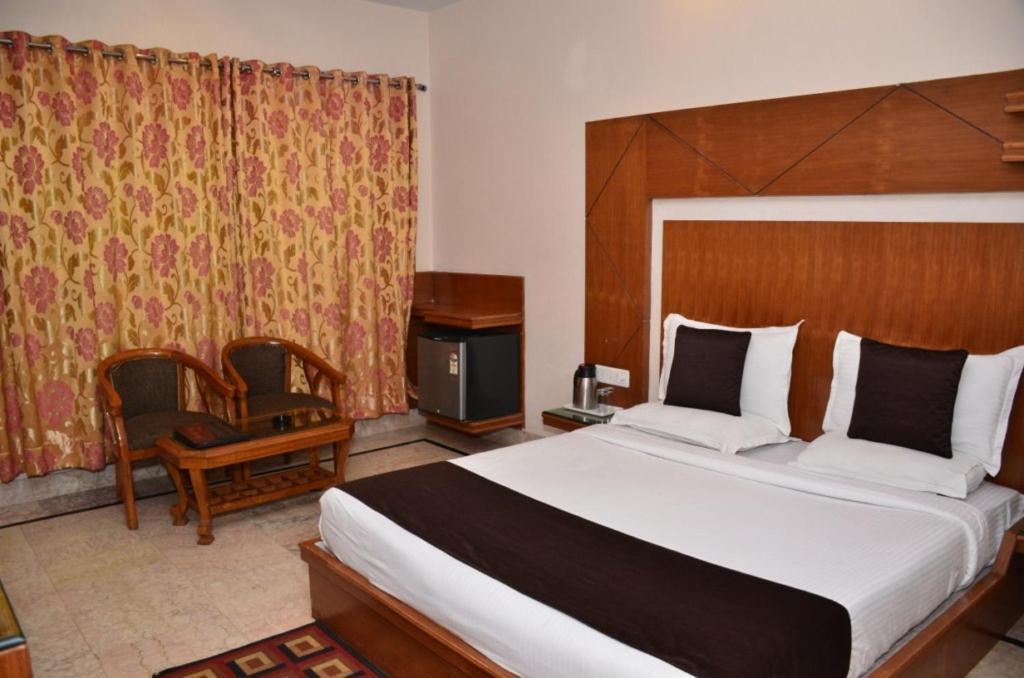 Hotel Basera Brij Bhoomi Vrindavan Vrindāvan Exterior foto