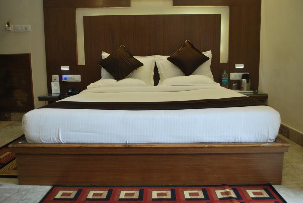 Hotel Basera Brij Bhoomi Vrindavan Vrindāvan Quarto foto