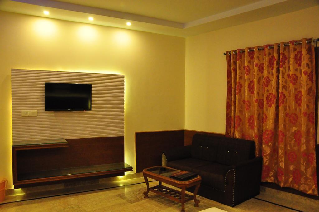 Hotel Basera Brij Bhoomi Vrindavan Vrindāvan Quarto foto