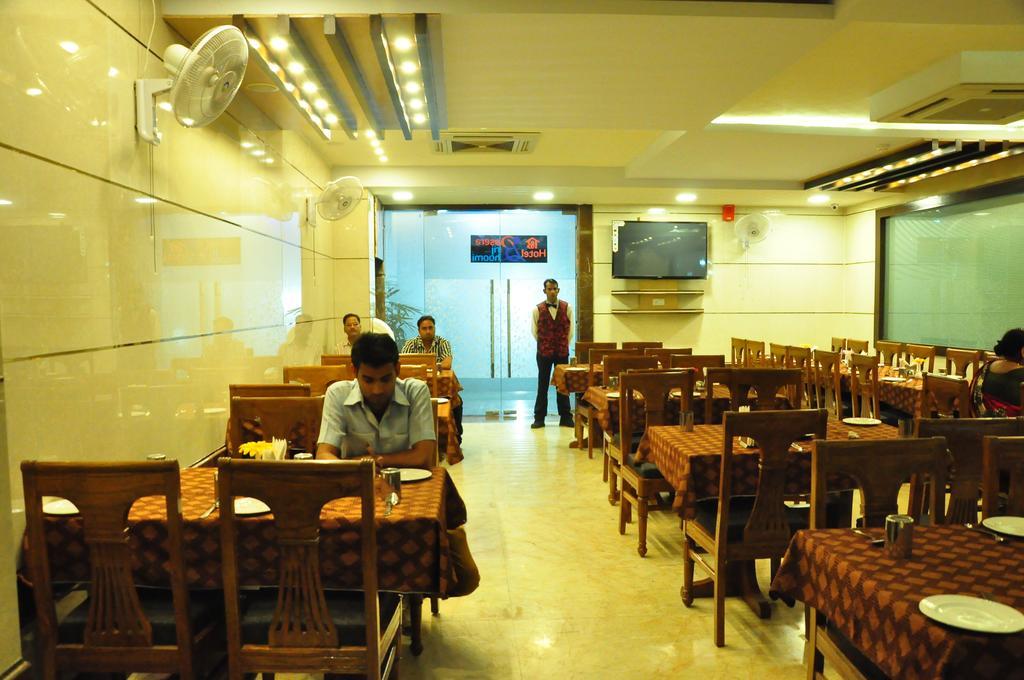 Hotel Basera Brij Bhoomi Vrindavan Vrindāvan Exterior foto